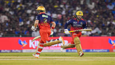 raipur-may-10-ani-royal-challengers-bengaluru39s-jacob-bethell-and-skipper-ra.jpg
