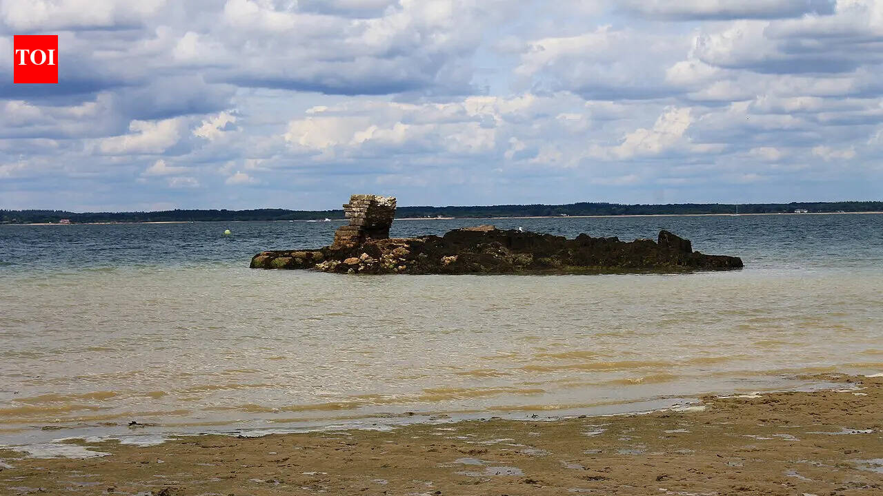 Beneath the Solent Strait, divers found a lost Stone Age world of expert boat builders
