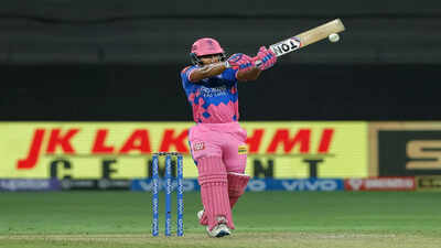 dubai-mahipal-lomror-of-rajasthan-royalsbats-during-match-40-of-the-vivo-indian.jpg
