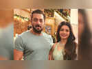 Salman Khan's co-star Bhagyashree defends him after his outburst at paps