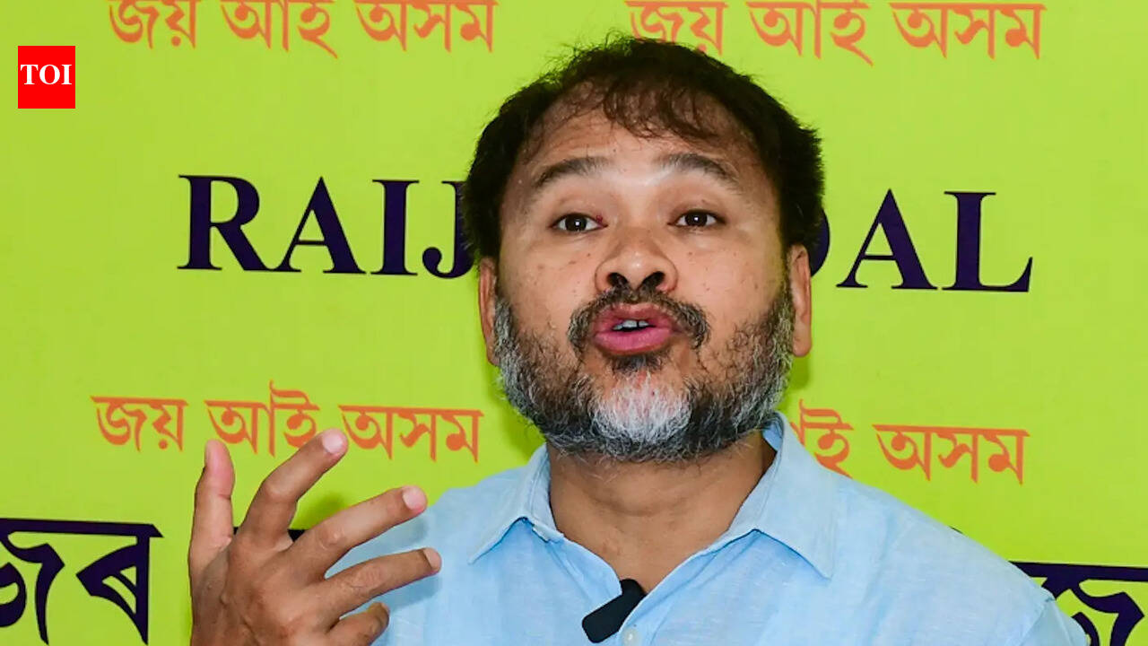 Akhil seeks Gaurav resignation as state Cong chief after poll defeat