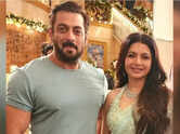 Salman Khan's co-star Bhagyashree defends him after his outburst at paps