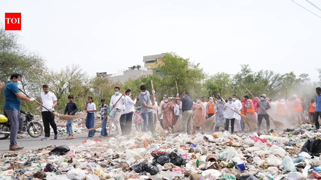 MC launches sanitation drive from Sec-20 cremation ground to Kundi