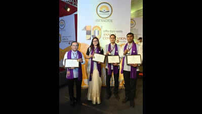 Itankar, wife Shalini among 443 awarded degrees at IIM-Nagpur 10th convocation