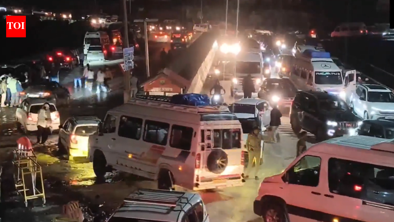 'Traffic should be controlled': Heatwave escape triggers massive tourist rush in Himachal Pradesh