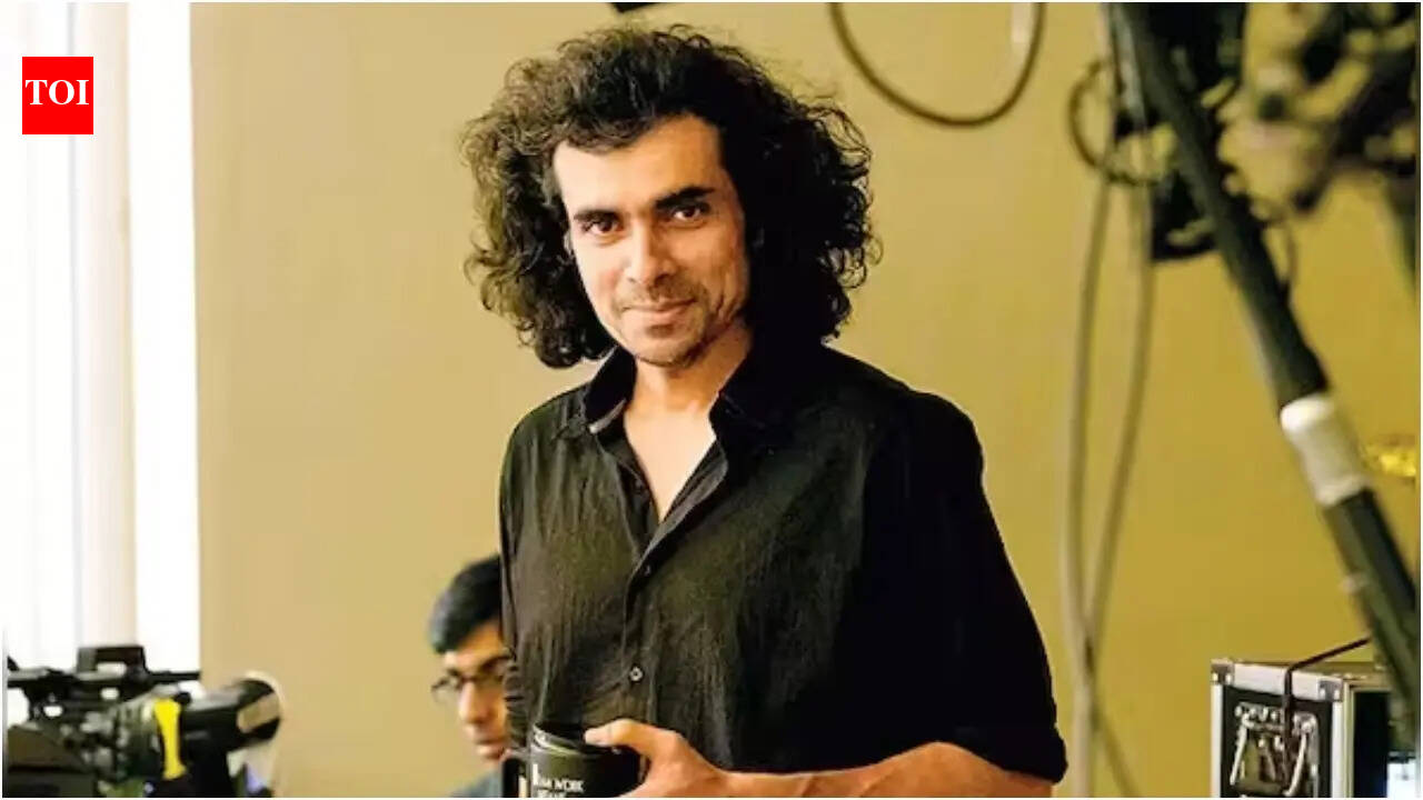 Imtiaz Ali on casting Naseeruddin Shah as 'Sardarji' in 'Main Vaapas Aaunga': 'Generation who has seen partition is dying out'