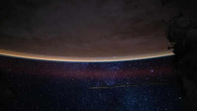 Nasa shares stellar image of faint airglow in Earth's atmosphere