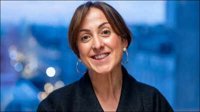 ‘Eastenders’ star Natalie Cassidy is training to become professional carer after father’s sudden passing: 'Spurred me on' <b></b>