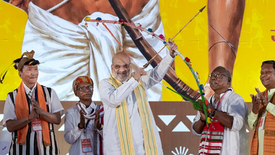 Lakhs of tribals gather at Red Fort to demand removal of converted Muslims, Christians from ST list