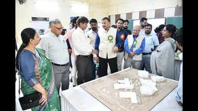 SPG director calls for industry-oriented technical education at AMU expo