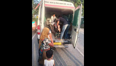 5yo among 4 hurt in car-truck collision in Pilibhit