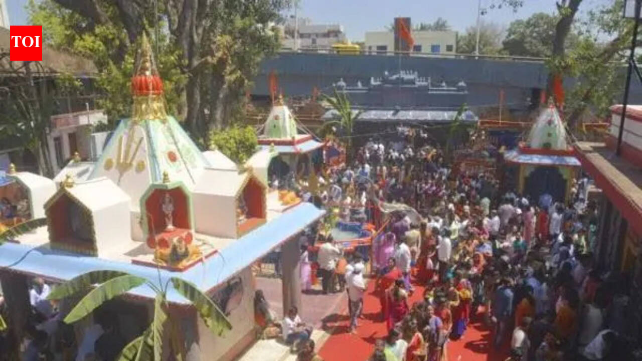 Kapileshwar Temple ushers in dress code, tightens norms ahead of Shravan month