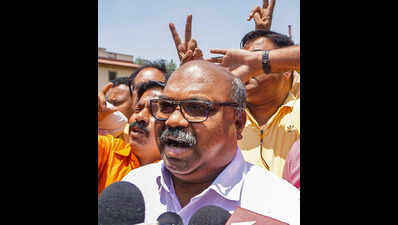 Shiv Sena (UBT) MLC Anil Parab Alleges ₹1,400-Crore Scam in Dighi Port Project