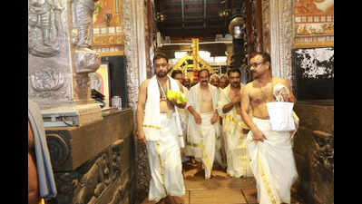 Chief minister V D Satheesan visits Guruvayur temple, offers thulabharam
