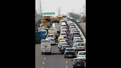 Delhi Police intensifies action against wrong-side driving