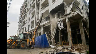 Payloaders strike bldgs linked to TMC councillor, Sona Pappu