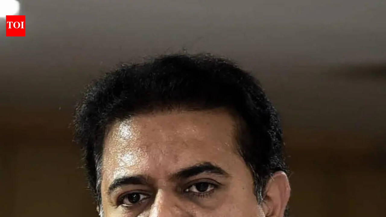 Cong trying to privatise power sector: KTR