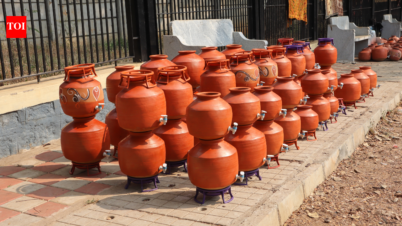 Earthen pots make summer comeback