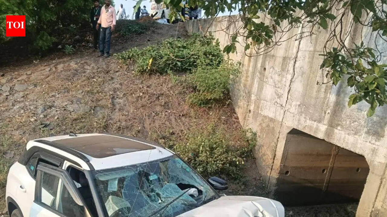 Teacher dies, 5 injured as car plunges into 30-feet ditch