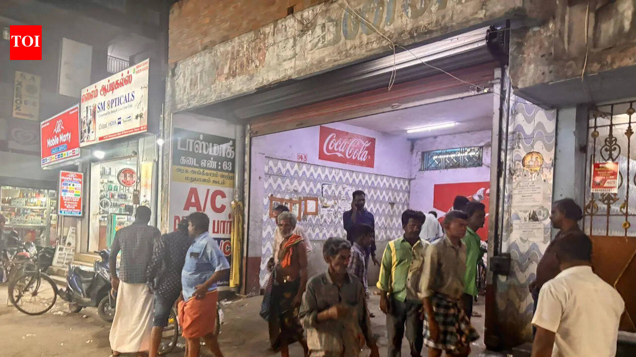 Tasmac bar near three schools in North Chennai still open despite CM’s order