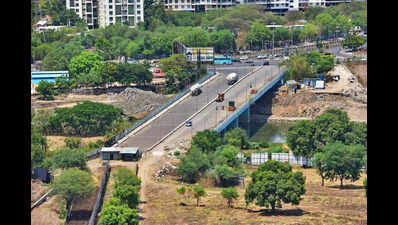 Balewadi’s call: Survey traffic, then open bridge