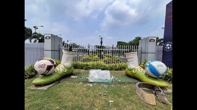 Didi upset over ‘football-man’ demolition