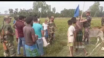 Flag meet as BGB stops BSF land-marking at Teen Bigha