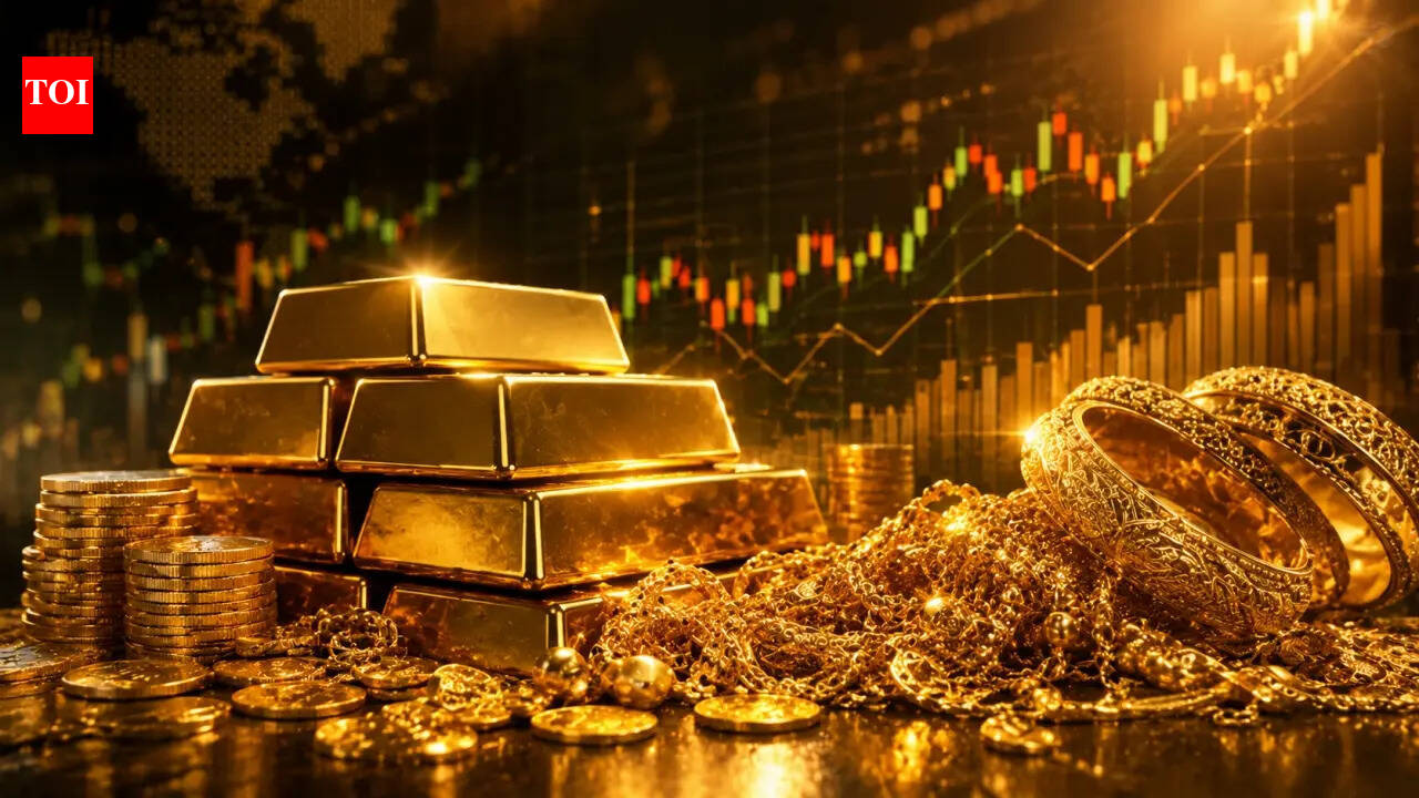 Gold, Silver Rate Today Live Updates: Gold prices climb over 1%, silver rallies around 4% as oil prices drop, dollar weakens  – The Times of India
