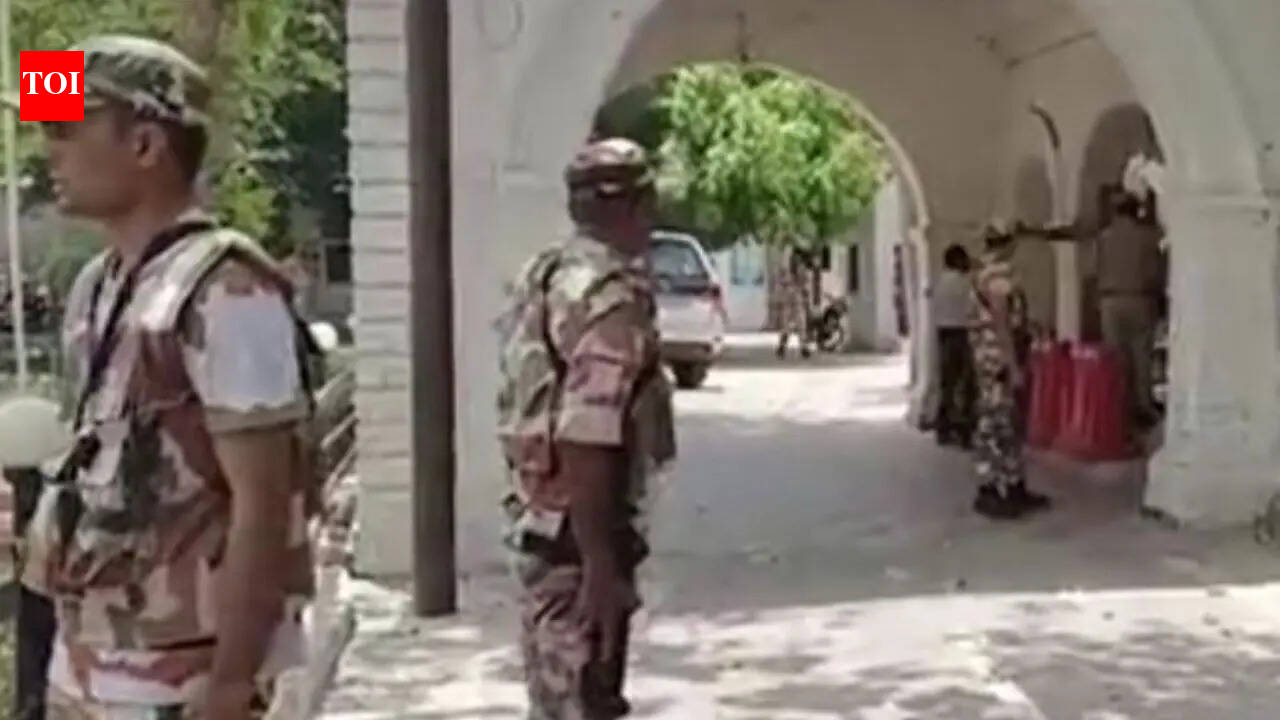 FIR registered against two private hospitals over alleged negligence in woman’s hand amputation case in Kanpur