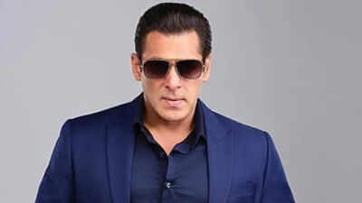 'Maatrubhumi' star Salman Khan's Instagram vanishes for 30 minutes; Fans await clarification from the superstar