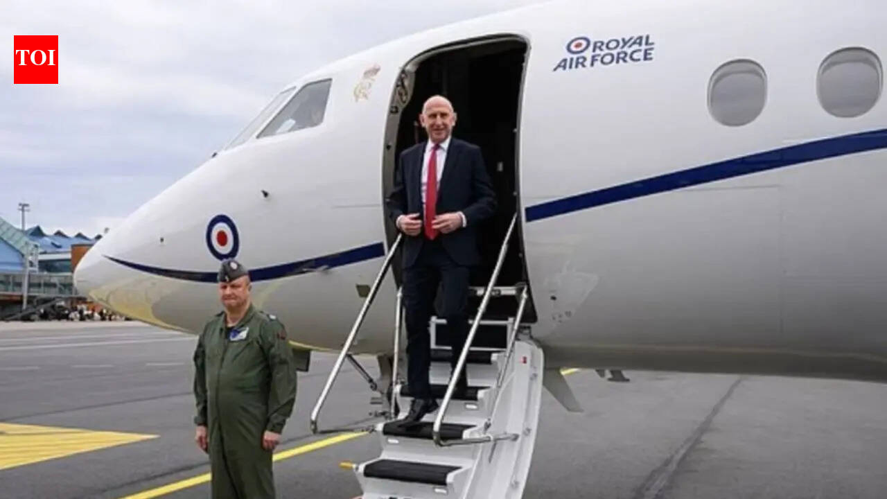 ‘Reckless Russian interference’: RAF jet carrying UK defence secretary hit by GPS jamming near Russian border