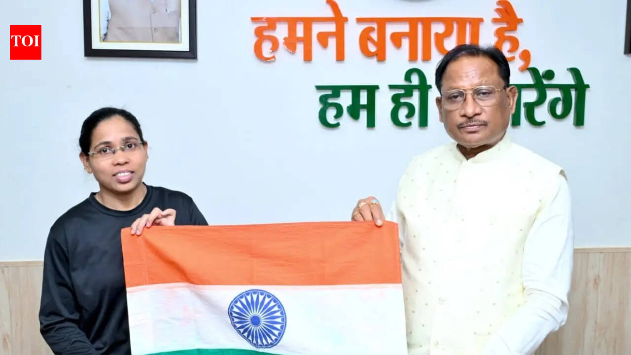 Chhattisgarh climber conquers Everest, survives deadly descent; CM Sai extends support