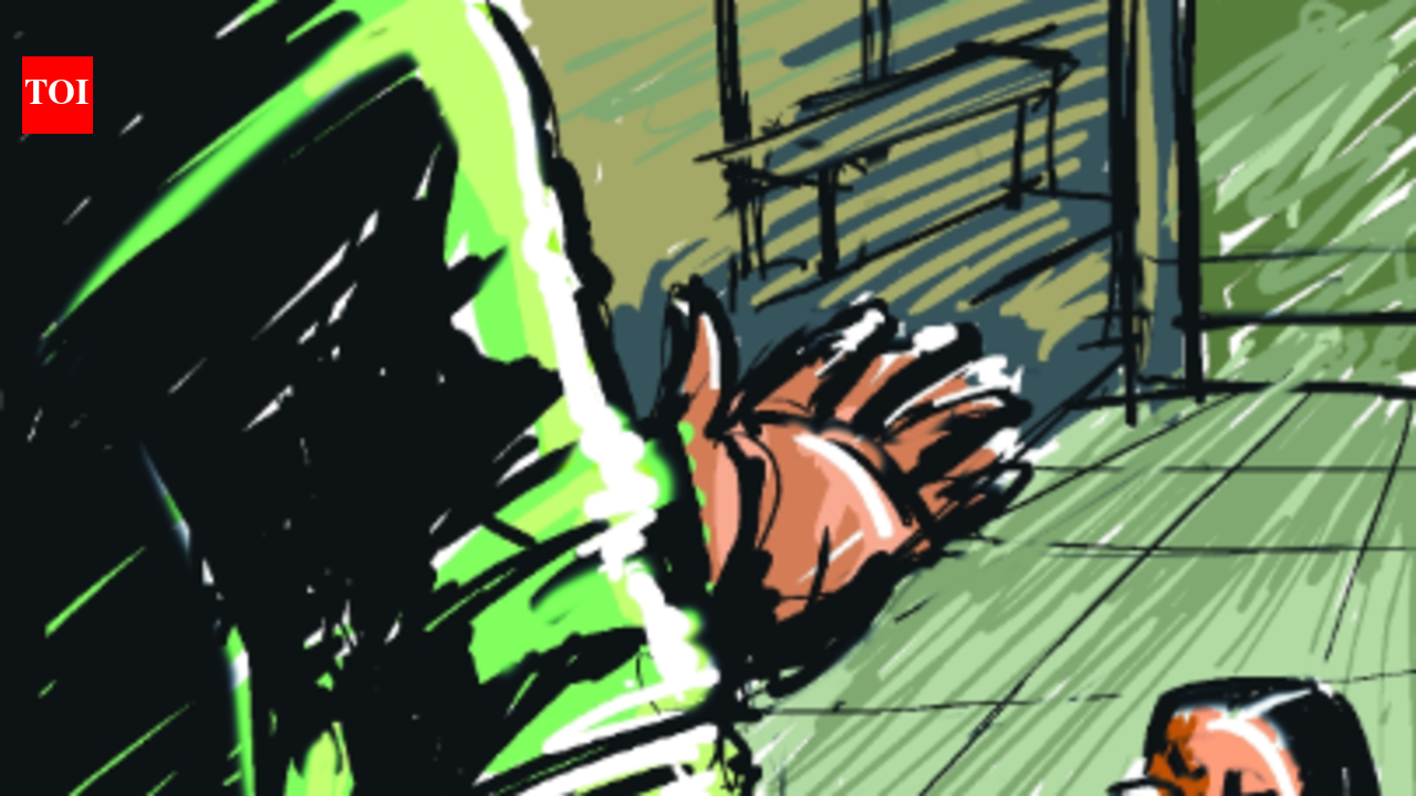 Woman murdered at Mumbai home, husband, prime suspect, on the run
