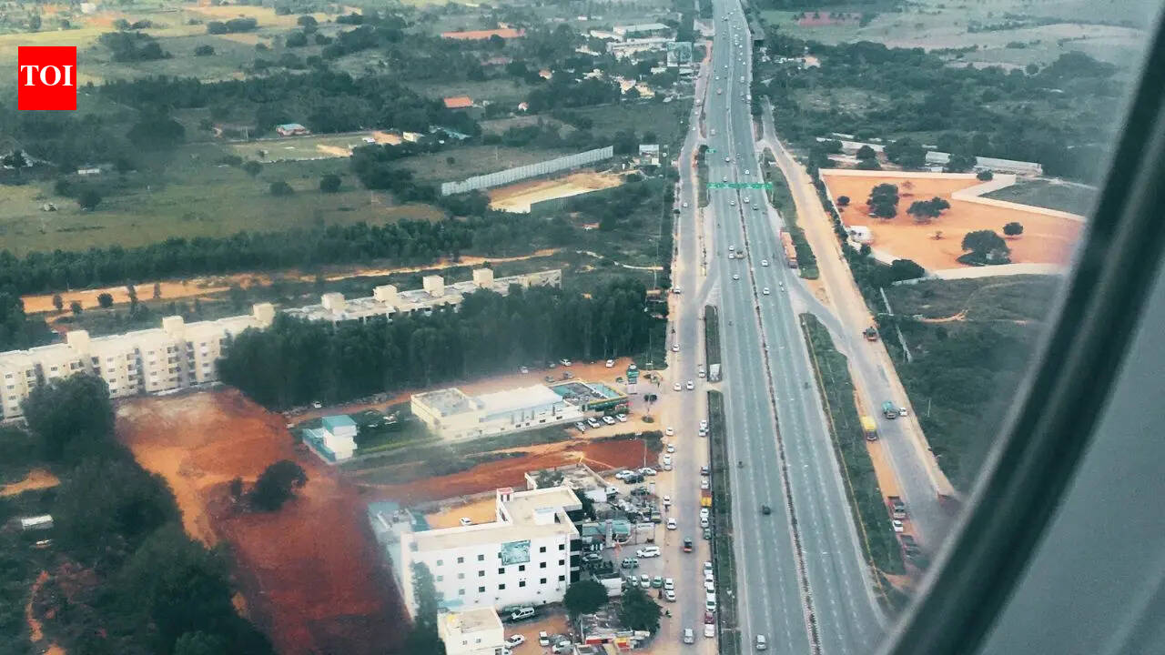 https://static.toiimg.com/thumb/msid-131312915,width-1280,height-720,resizemode-6,overlay-toi_sw,pt-32,y_pad-600/photo.jpg