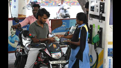 AP dealers urge govt to allow full fuel fill for heavy vehicles