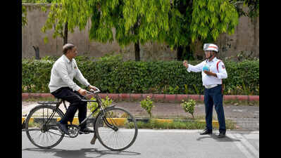 From Heatwaves To Helmets: Delhi Traffic Police Tries Cooling Gear