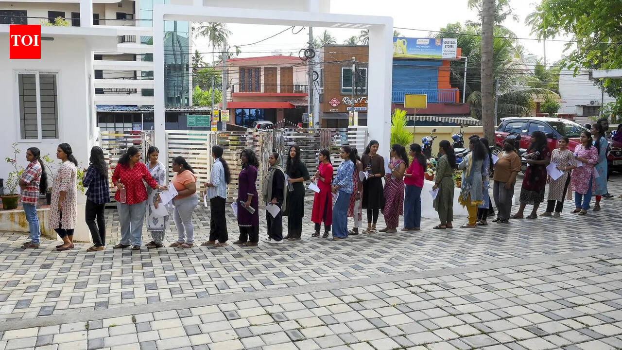 Change in prelims question pattern troubles civil service aspirants