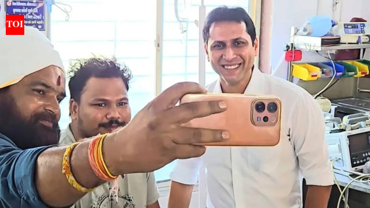 ‘Prove your love by getting selfie with district collector’: Girlfriend’s dare sends UP man on 700-km journey