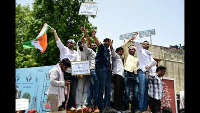 Congress leads Jal Bhawan siege over Jaipur water crisis