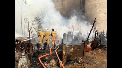 Twelve shanties and four cars destroyed in Vasundhara slum fire