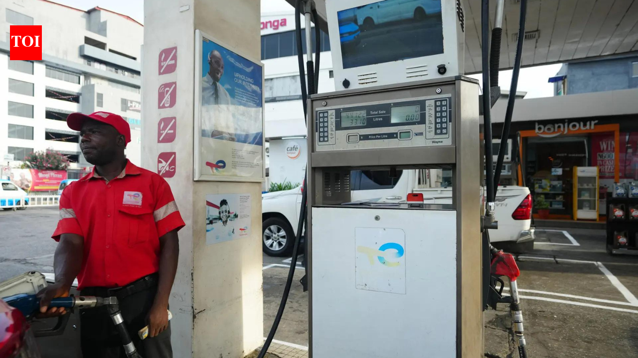 With 4th hike in 11 days, petrol crosses Rs 100 a litre in capital