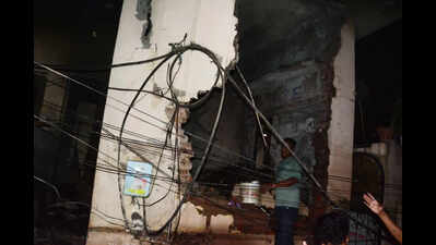 Cylinder blasts rip through Burail house, 6 injured