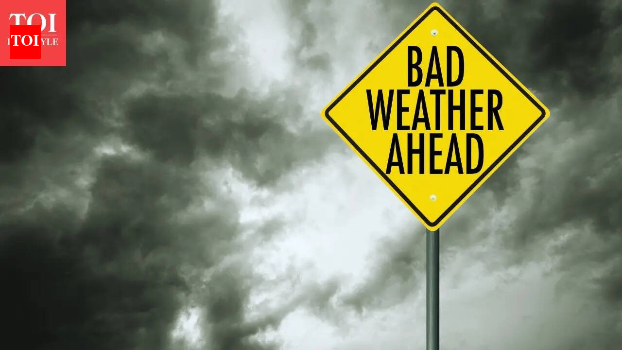 Is Delhi expecting thunderstorms and hailstorms? IMD issues major travel warning as extreme weather hits Indian states simultaneously