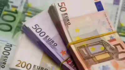 Senegal denies covertly borrowing 650 mn euros to avoid default