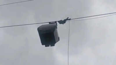 गुलमर्ग में फंसे 300 पर्यटकों को सुरक्षित निकालने के बाद राजनाथ सिंह ने बचाव टीमों की सराहना की
