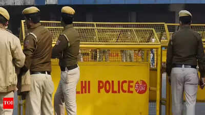 Delhi Police vigilance team catches head constable accepting Rs 50,000 bribe