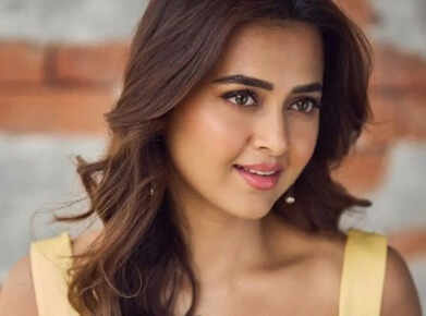 Tejasswi Prakash recalls how her father 'came back to life' after suffering a heart attack