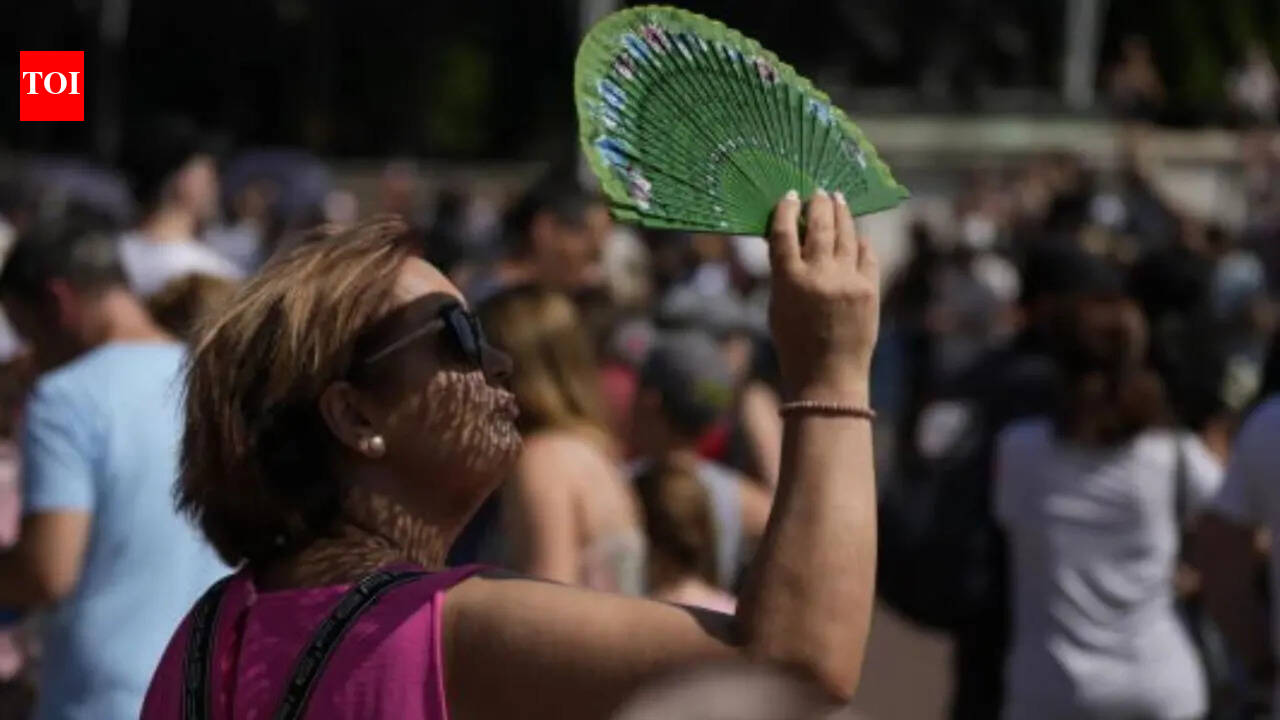UK heatwave: Why experts are warning against sleeping with fans on overnight amid rising temperatures