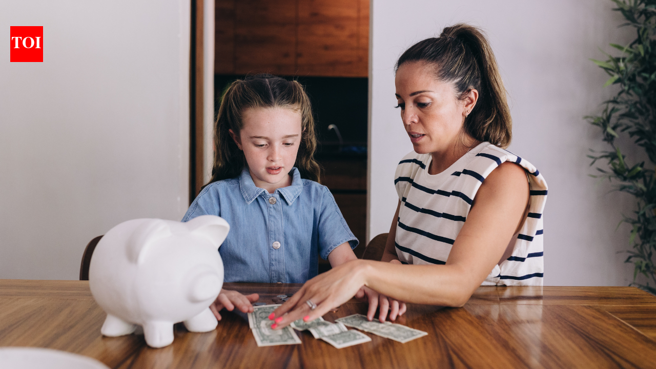 Everyday money lessons: 5 simple ways parents can teach children saving and spending through daily life
