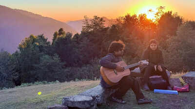 Unique sessions attract diverse enthusiasts, connecting local heritage with celestial wonders
